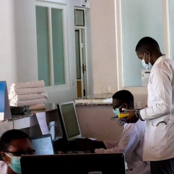 Volunteer in a medical hospital in Tanzania