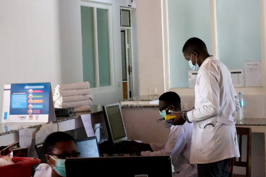 Volunteer in a medical hospital in Tanzania