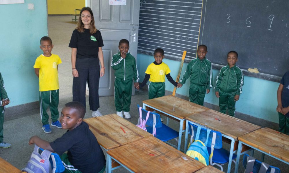 Teach children in Tanzania with this education volunteer program